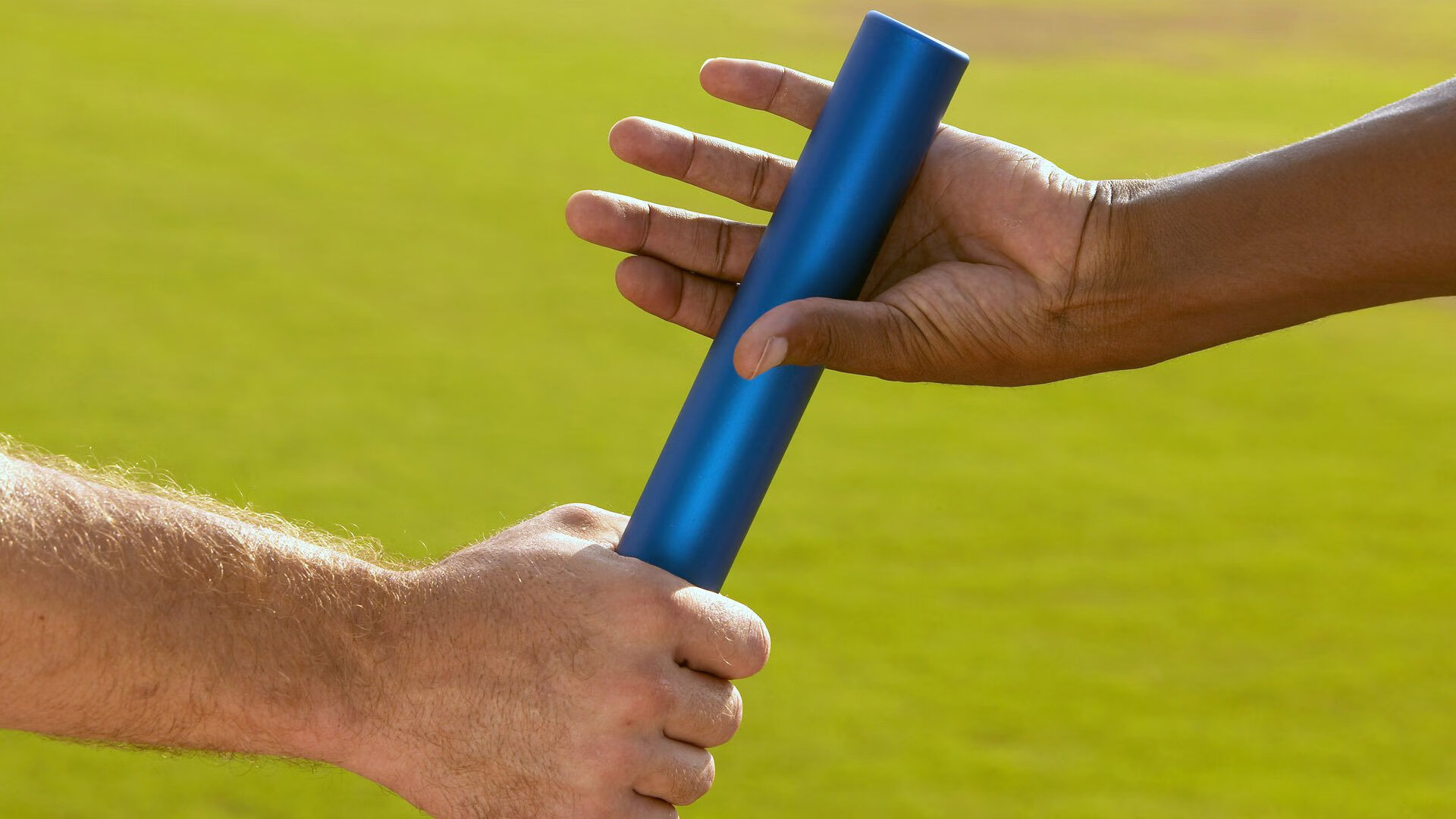 kaiyun 开云体育-海岸线徒步探索赛，感受海风的洗礼，最美海岸线万人徒步大会